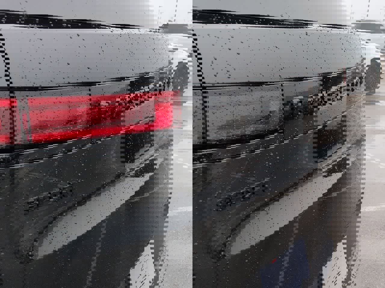 New 2026 Land Rover Range Rover Sport SE AWD/4WD image 12