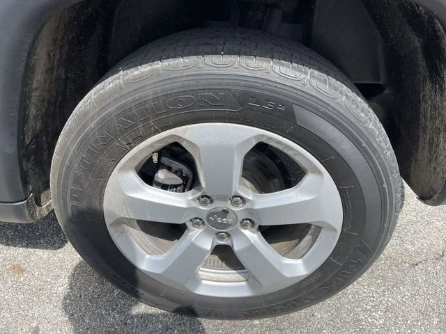Used 2020 Jeep Compass Latitude w/ Cold Weather Group AWD/4WD image 4