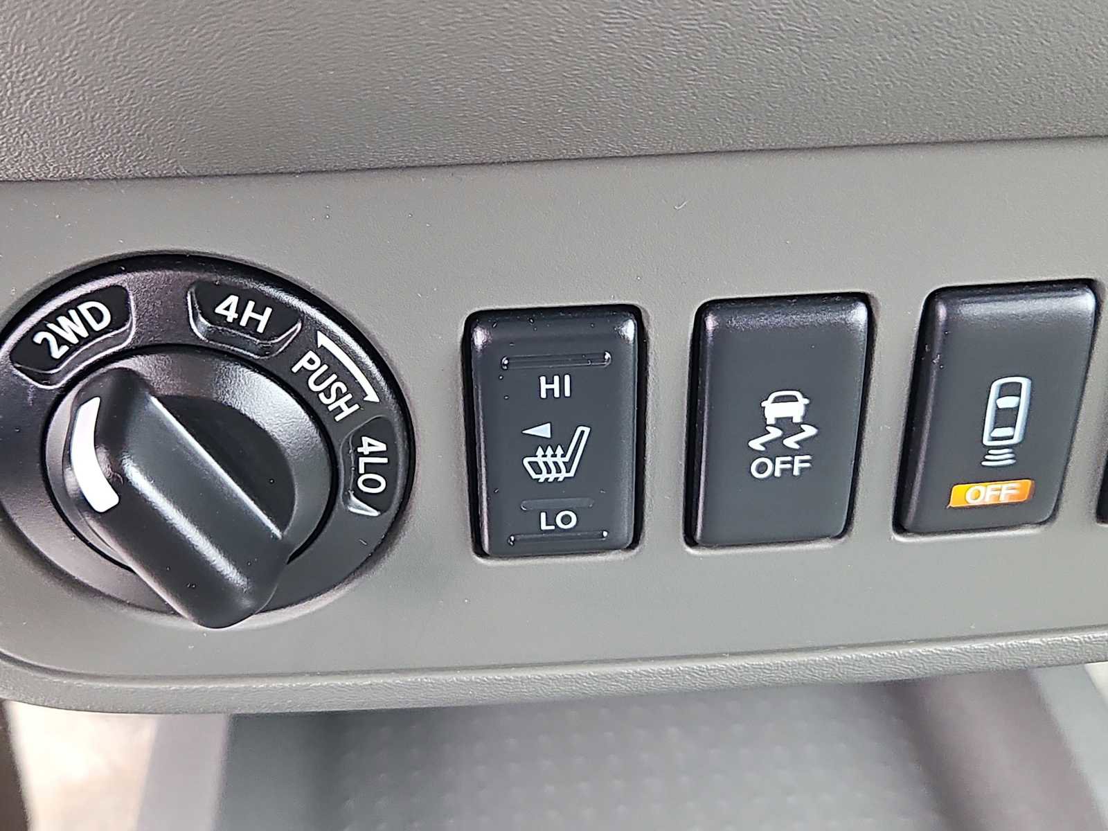 Used 2015 Nissan Frontier SV w/ SV Value Truck Package image 17