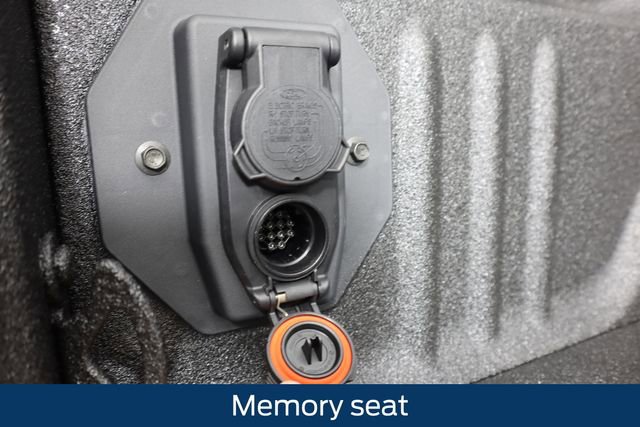 New 2026 Ford F350 Lariat w/ Black Appearance Package image 32