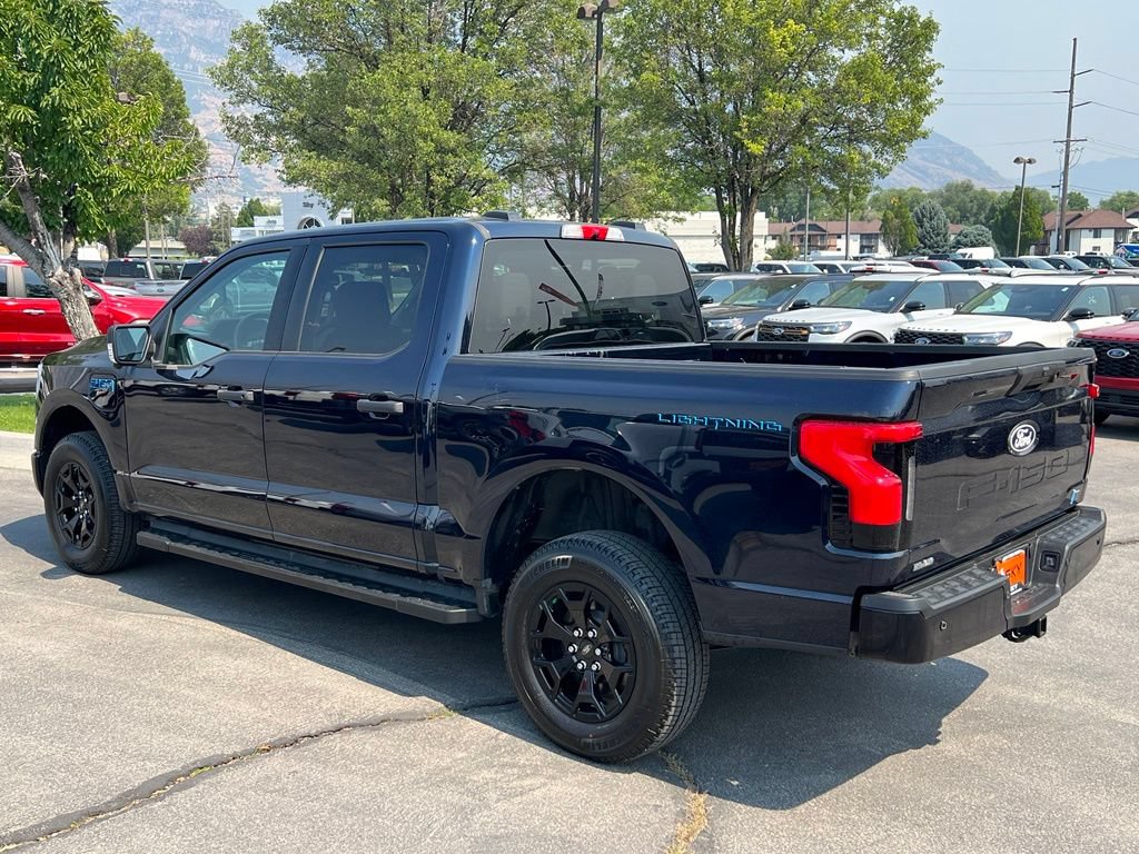 Used 2025 Ford F150 Lightning XLT AWD/4WD image 12