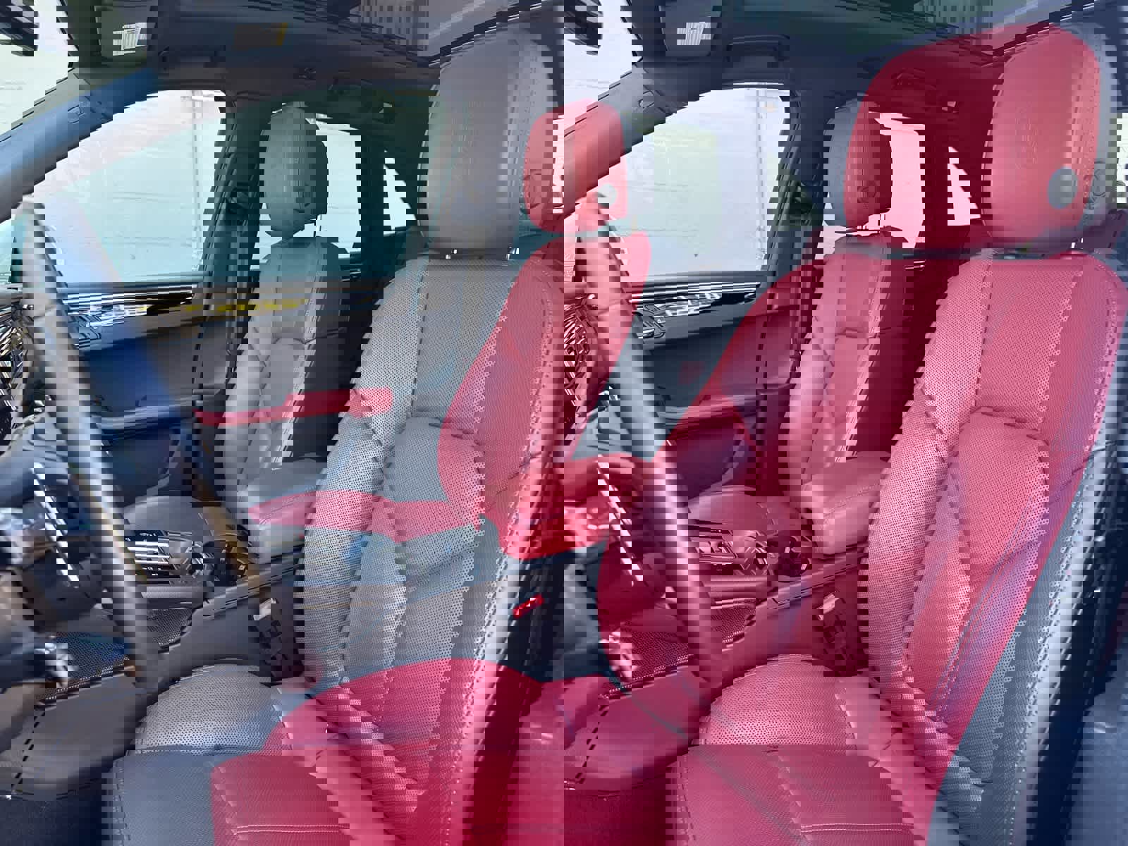 Used 2025 Porsche Macan image 5