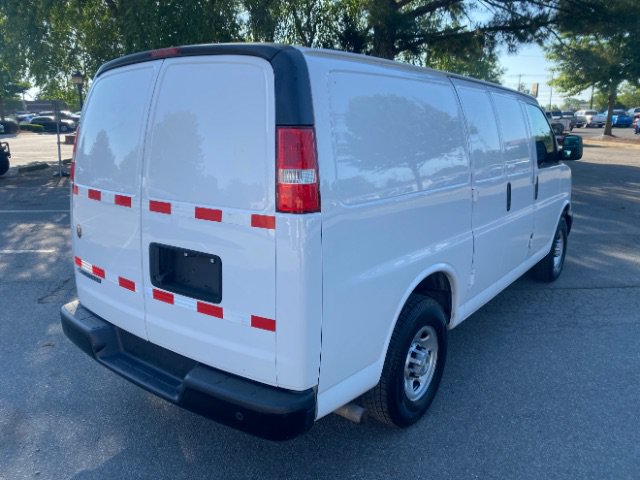 Used 2021 Chevrolet Express 2500 RWD image 4