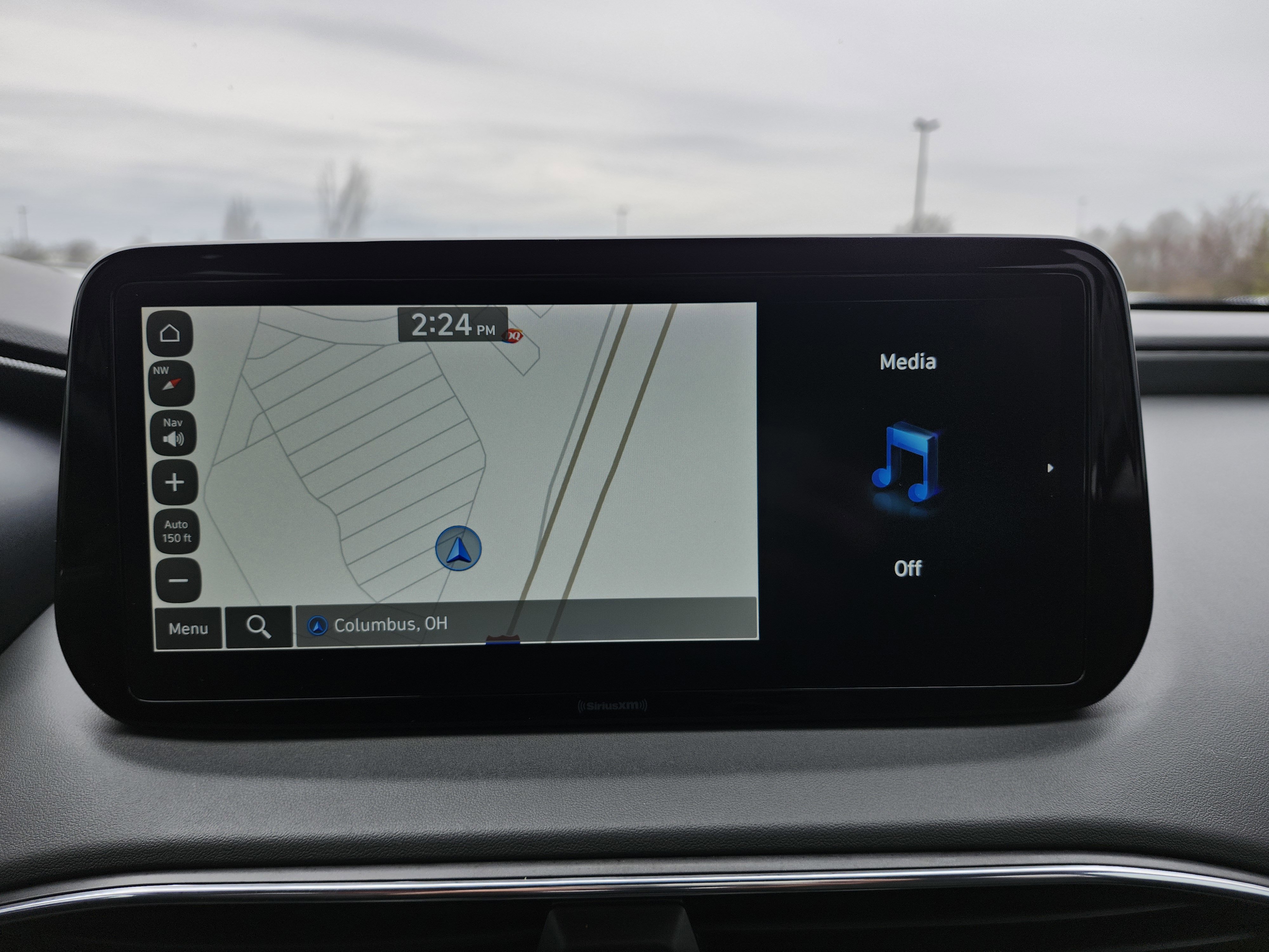 Used 2023 Hyundai Santa Fe SEL FWD image 2