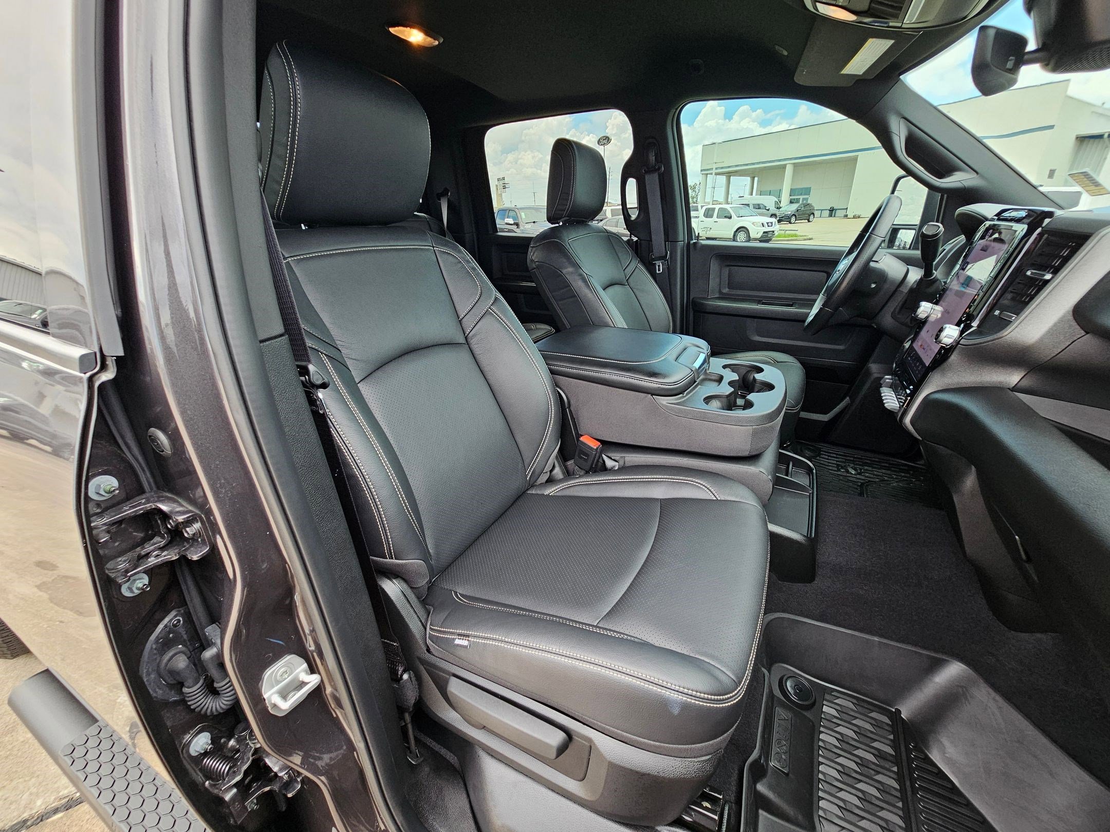 Used 2026 RAM 2500 Tradesman AWD/4WD image 33