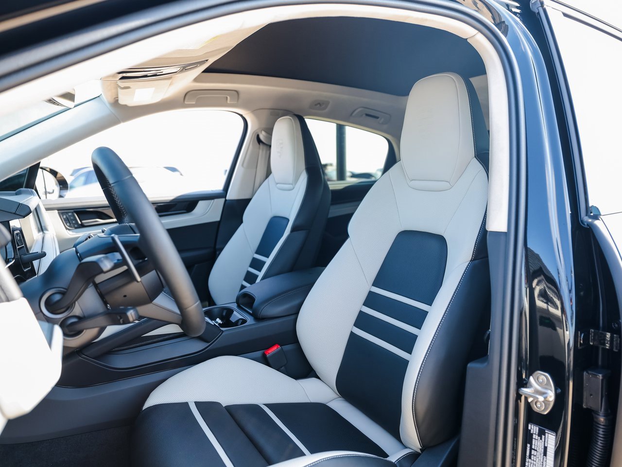 New 2026 Porsche Cayenne S image 5