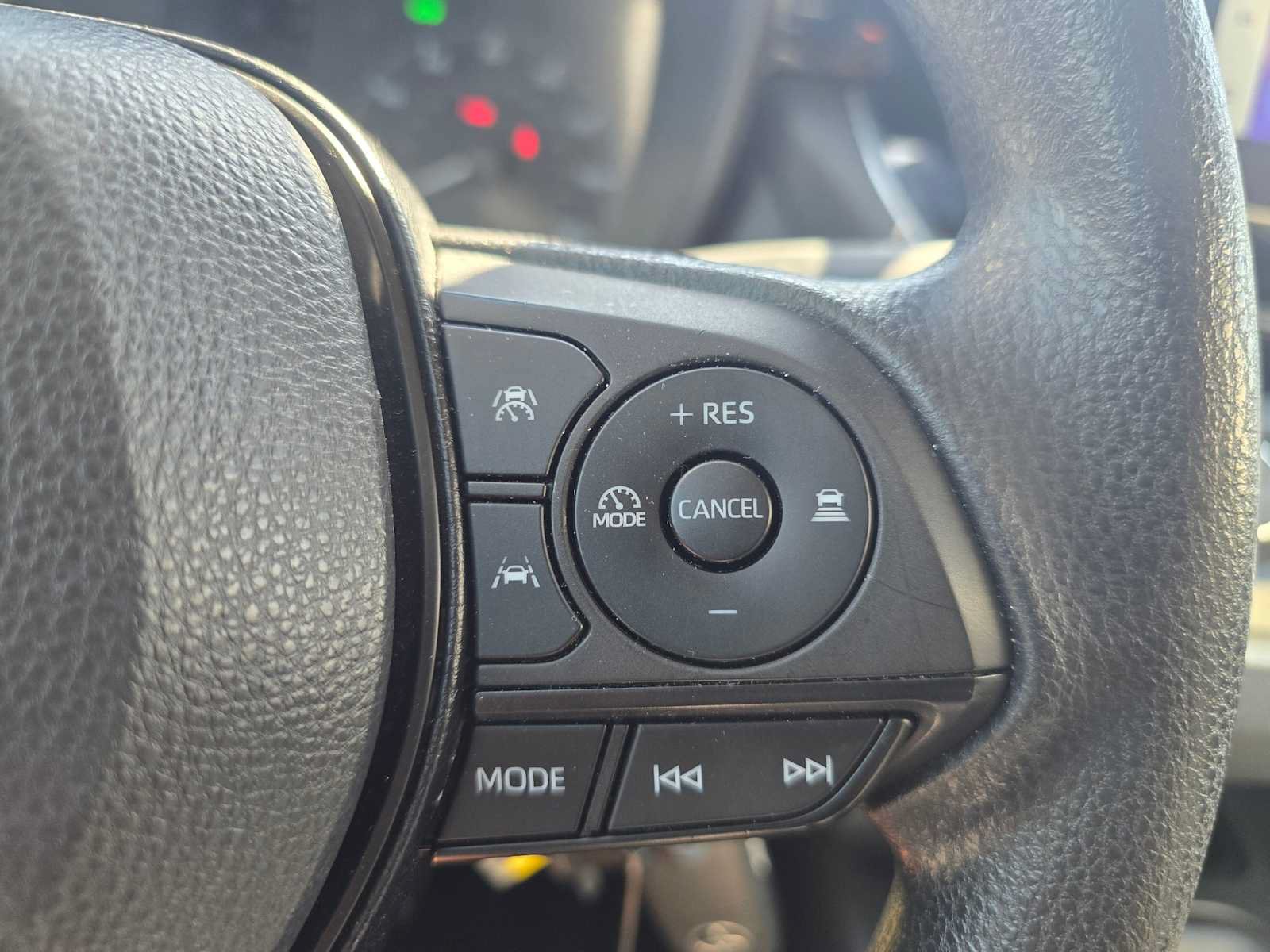 Used 2023 Toyota Corolla LE FWD image 30