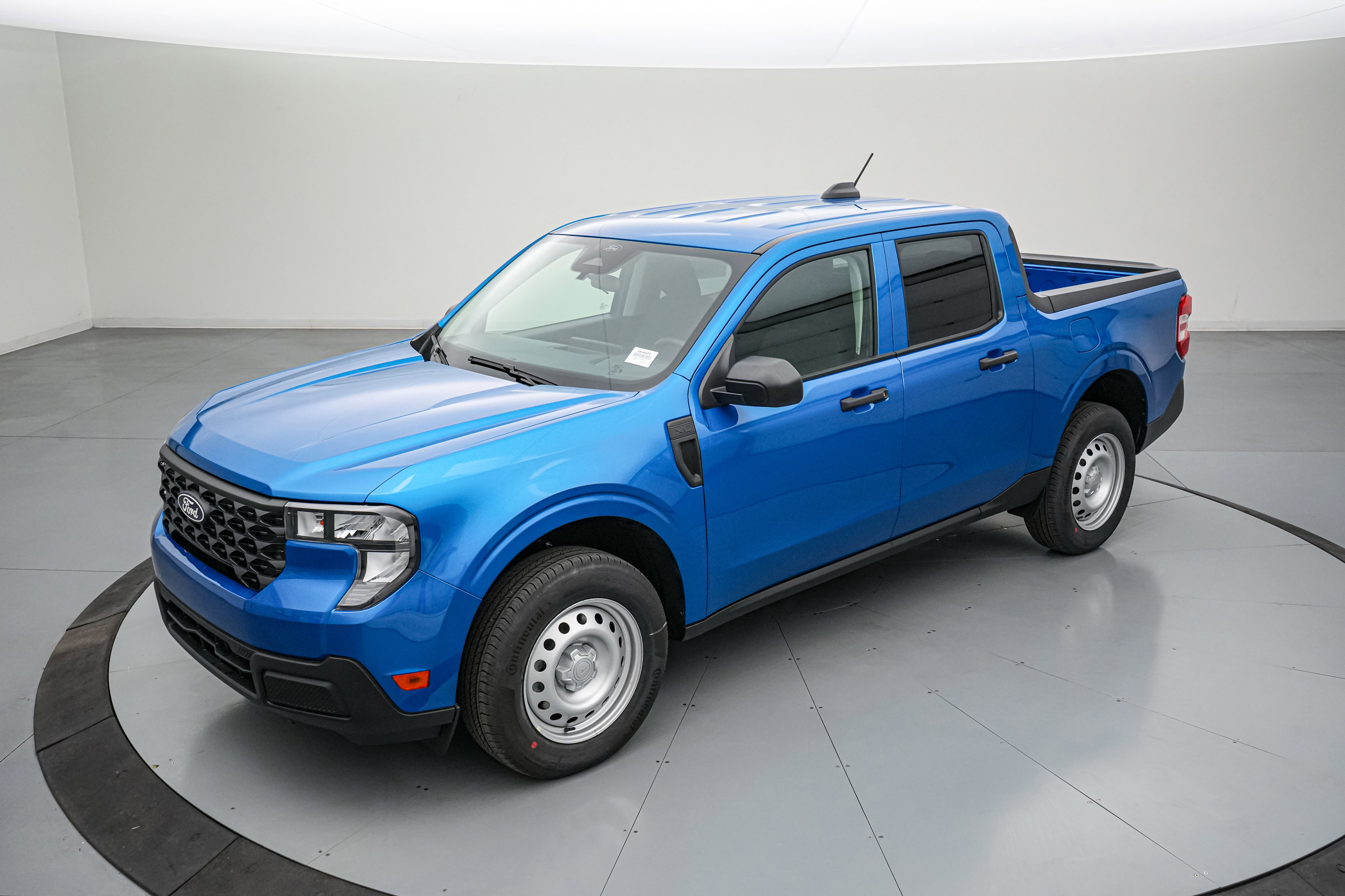 New 2026 Ford Maverick XL image 9