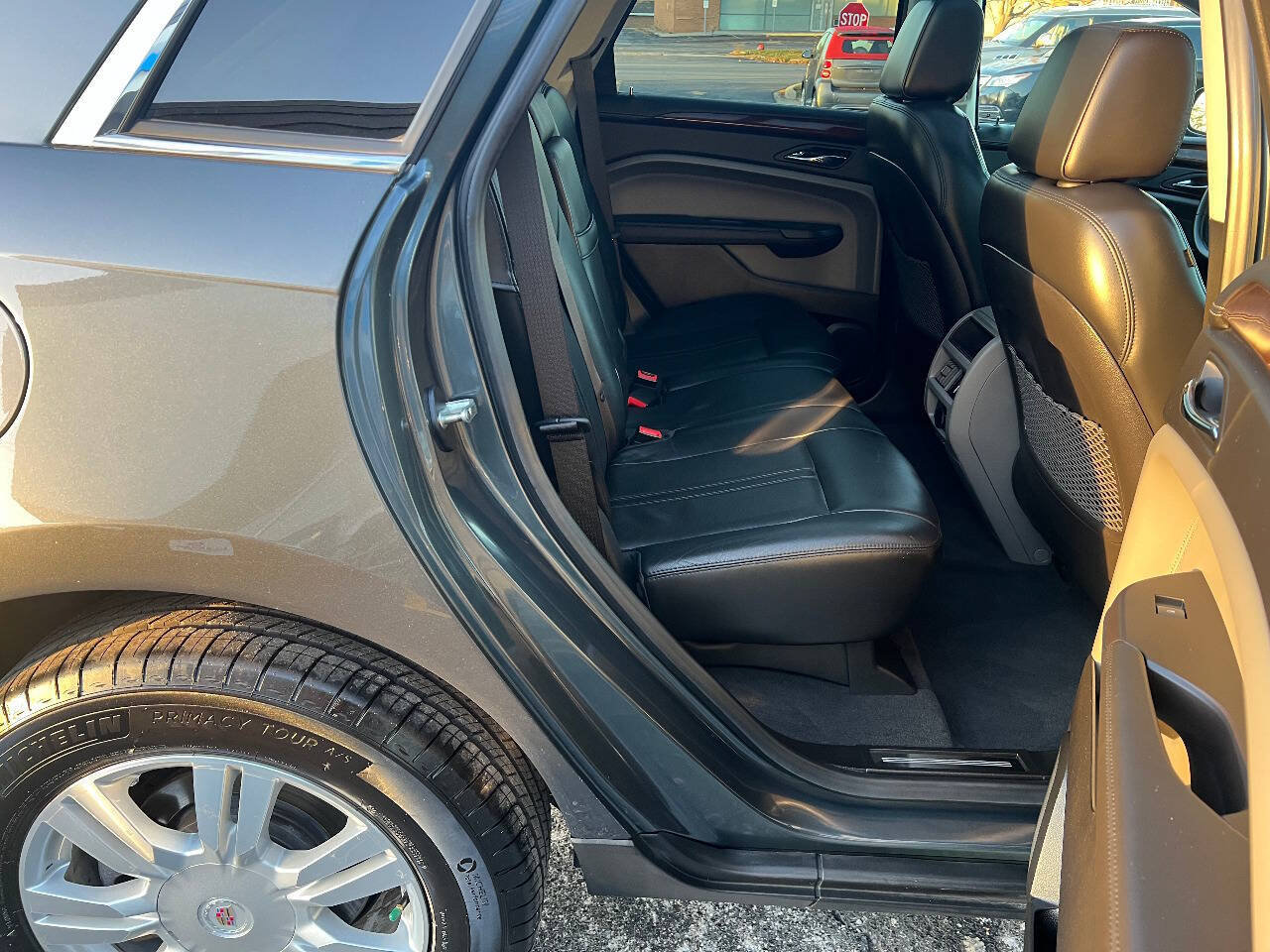 Used 2011 Cadillac SRX Luxury FWD image 24