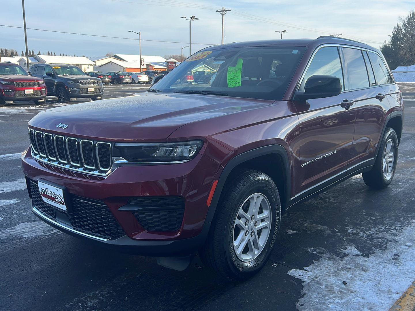 Used 2023 Jeep Grand Cherokee Laredo image 20