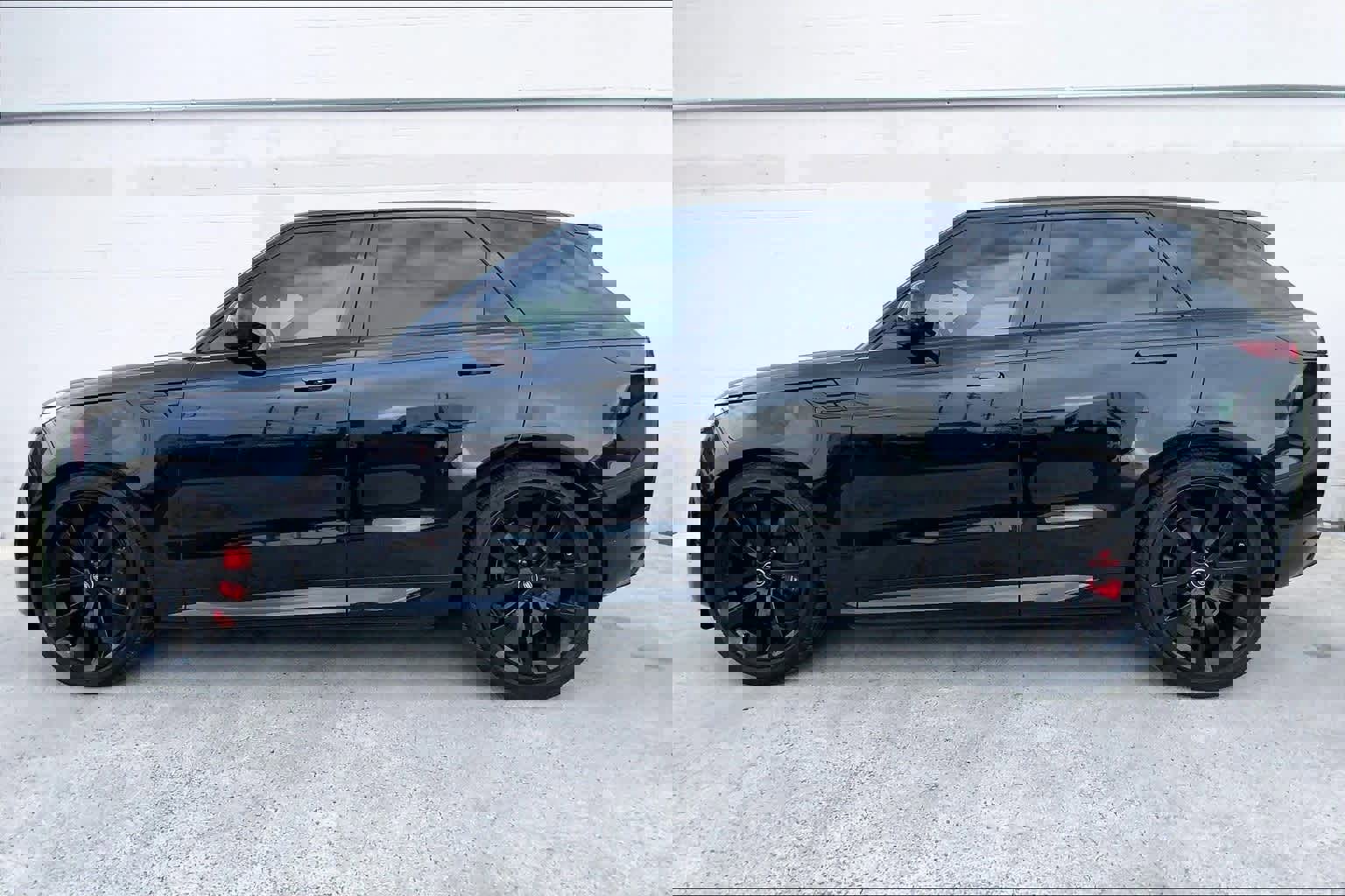 Used 2025 Land Rover Range Rover Sport Dynamic SE image 4