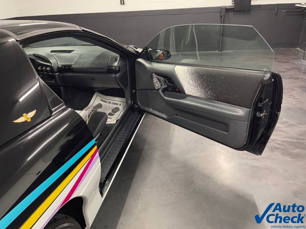 Used 1993 Chevrolet Camaro Z28 image 32