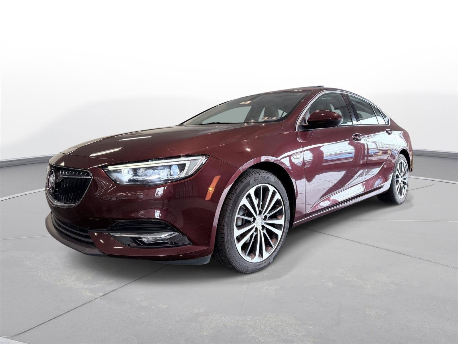 Used 2018 Buick Regal Essence w/ Driver Confidence Package #1 FWD image 3