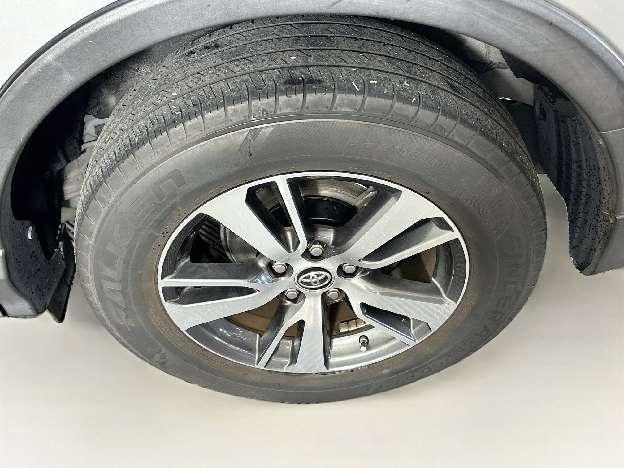 Used 2018 Toyota RAV4 XLE w/ All Weather Liner Package FWD image 11