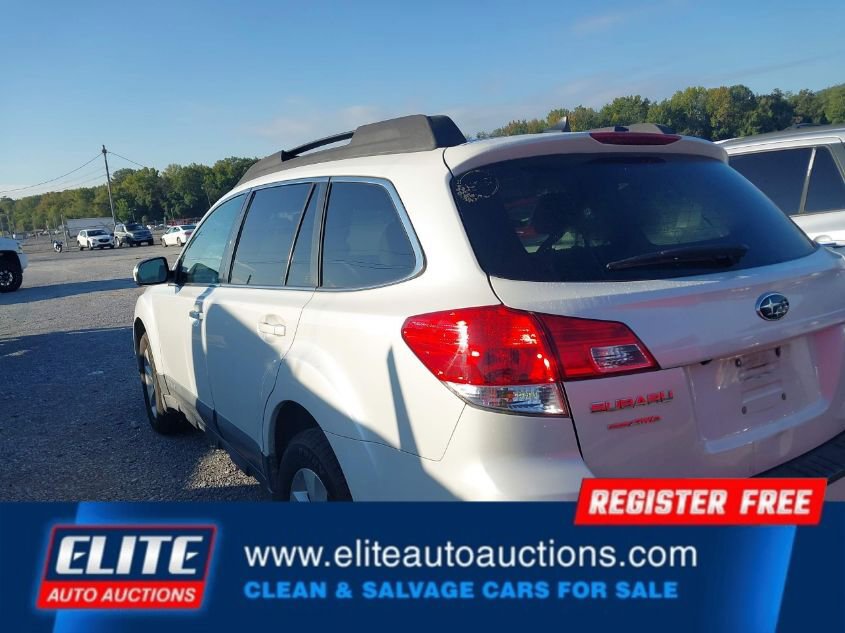 Used 2013 Subaru Outback 2.5i Limited image 5
