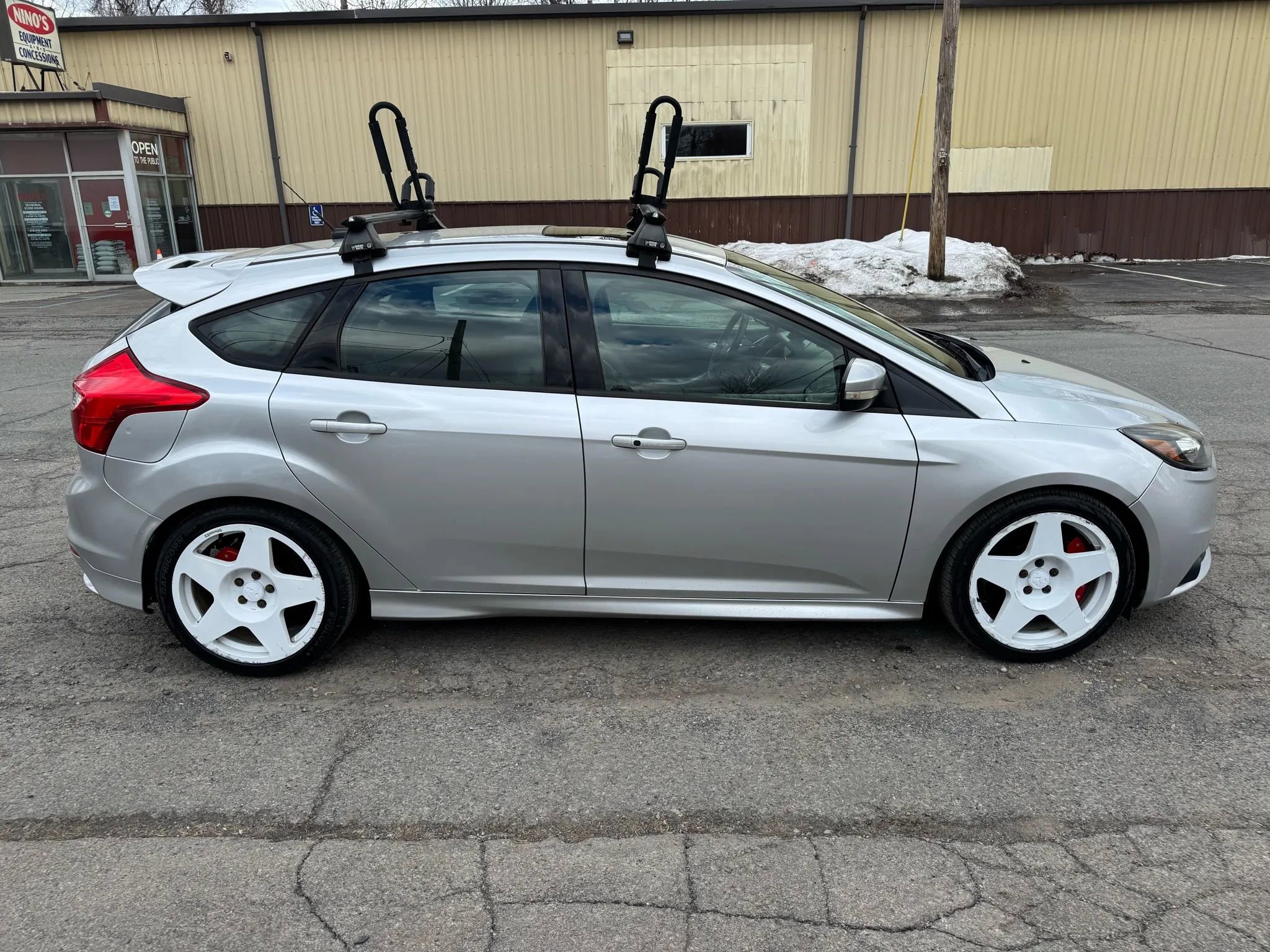 Used 2014 Ford Focus ST w/ Equipment Group 202A image 4