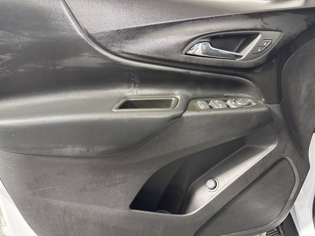Used 2024 Chevrolet Equinox LT image 18