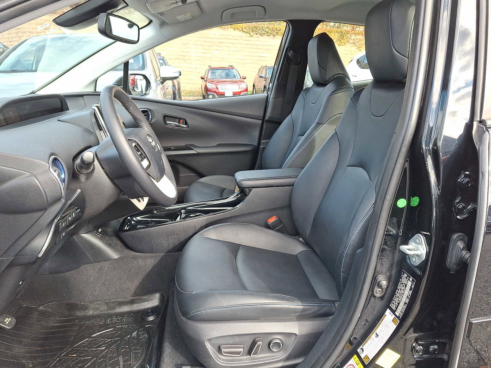 Used 2018 Toyota Prius Four Touring image 10