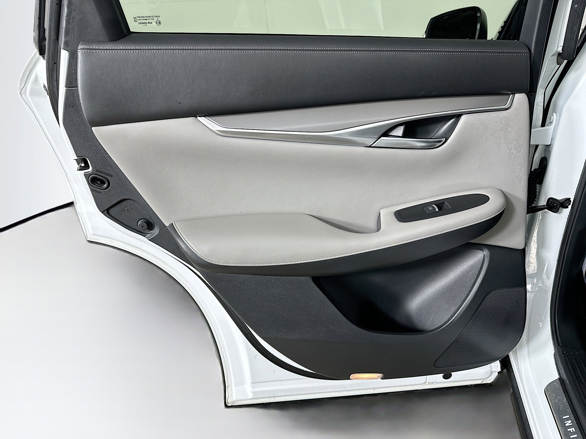 Used 2023 INFINITI QX50 Luxe image 26