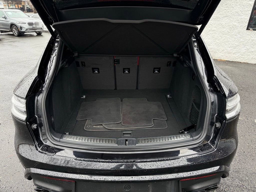Used 2023 Porsche Macan GTS w/ Premium Package Plus image 6