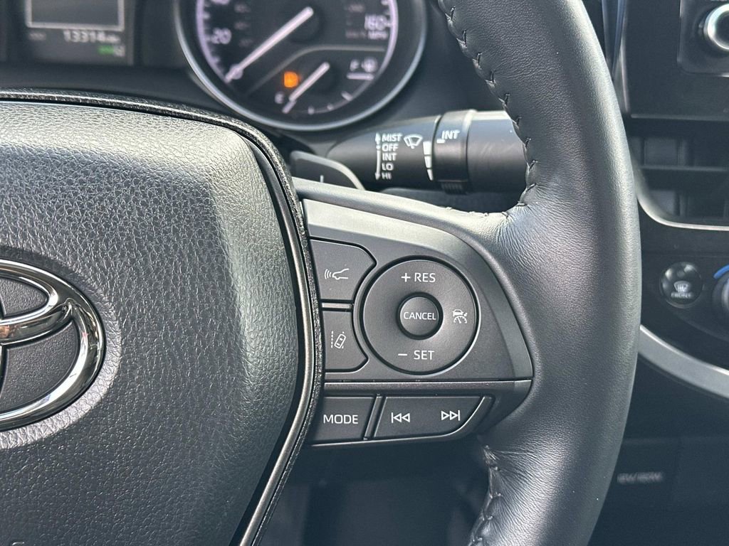 Used 2023 Toyota Camry SE image 20