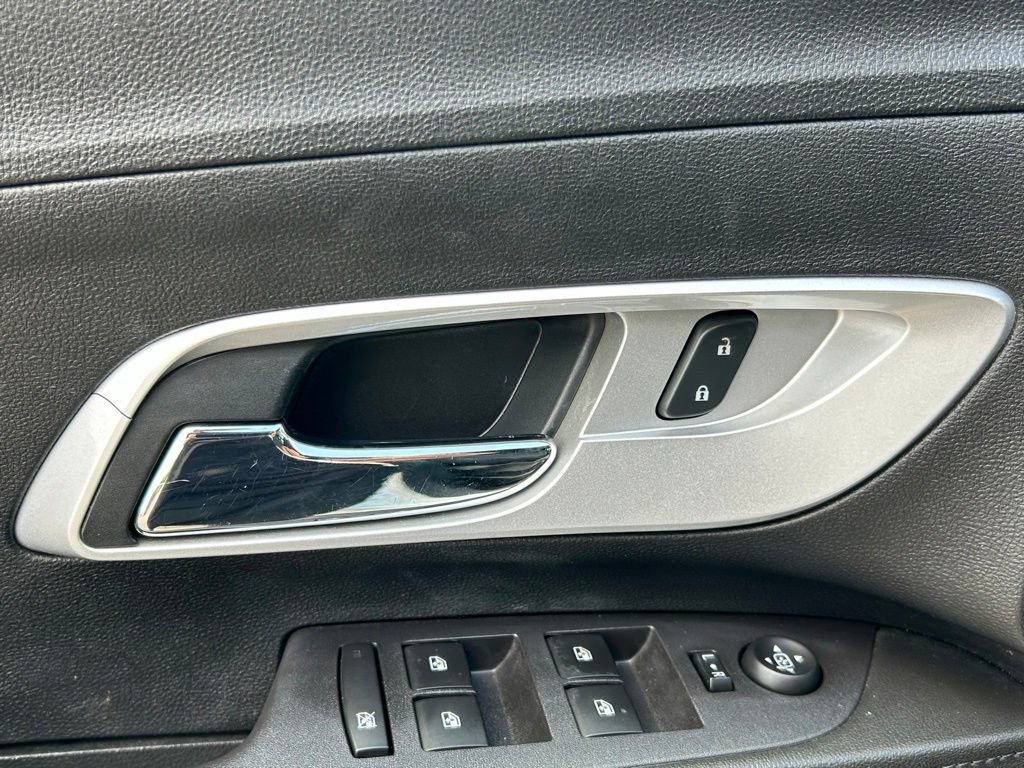Used 2016 Chevrolet Equinox LS FWD image 17