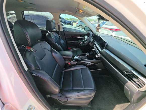 Used 2024 Kia Telluride LX FWD image 17