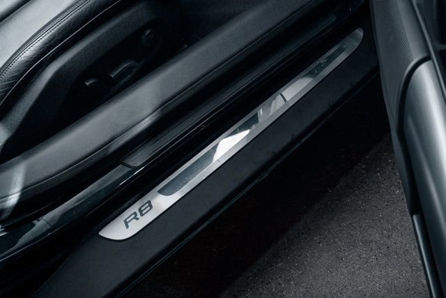 Used 2008 Audi R8 V8 image 28