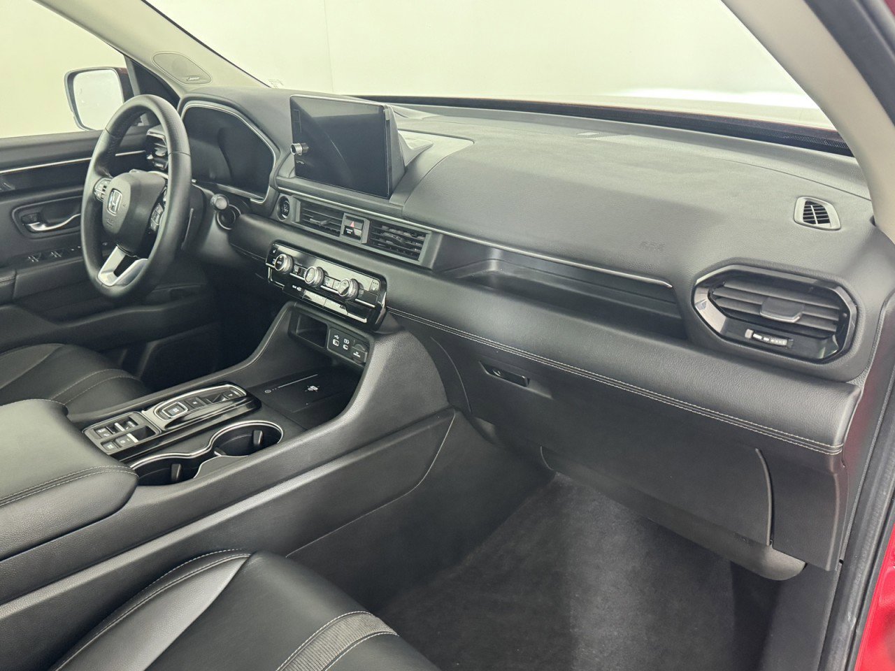 Used 2023 Honda Pilot Touring image 7