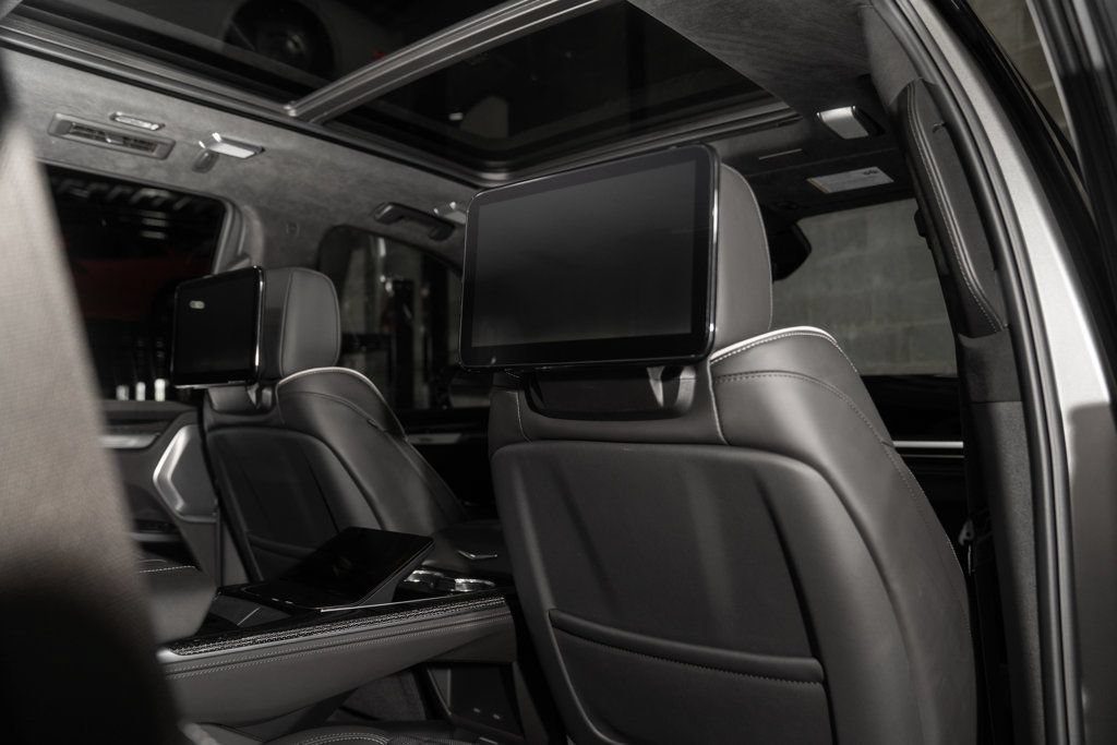 Used 2026 Cadillac Escalade V AWD/4WD image 32