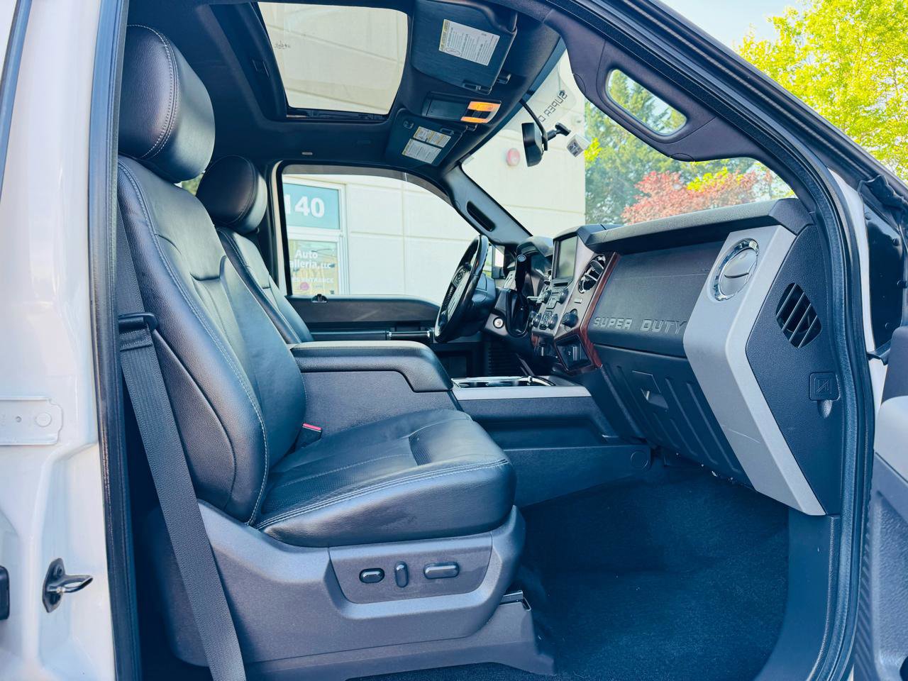 Used 2016 Ford F250 Lariat w/ Lariat Ultimate Package AWD/4WD image 21
