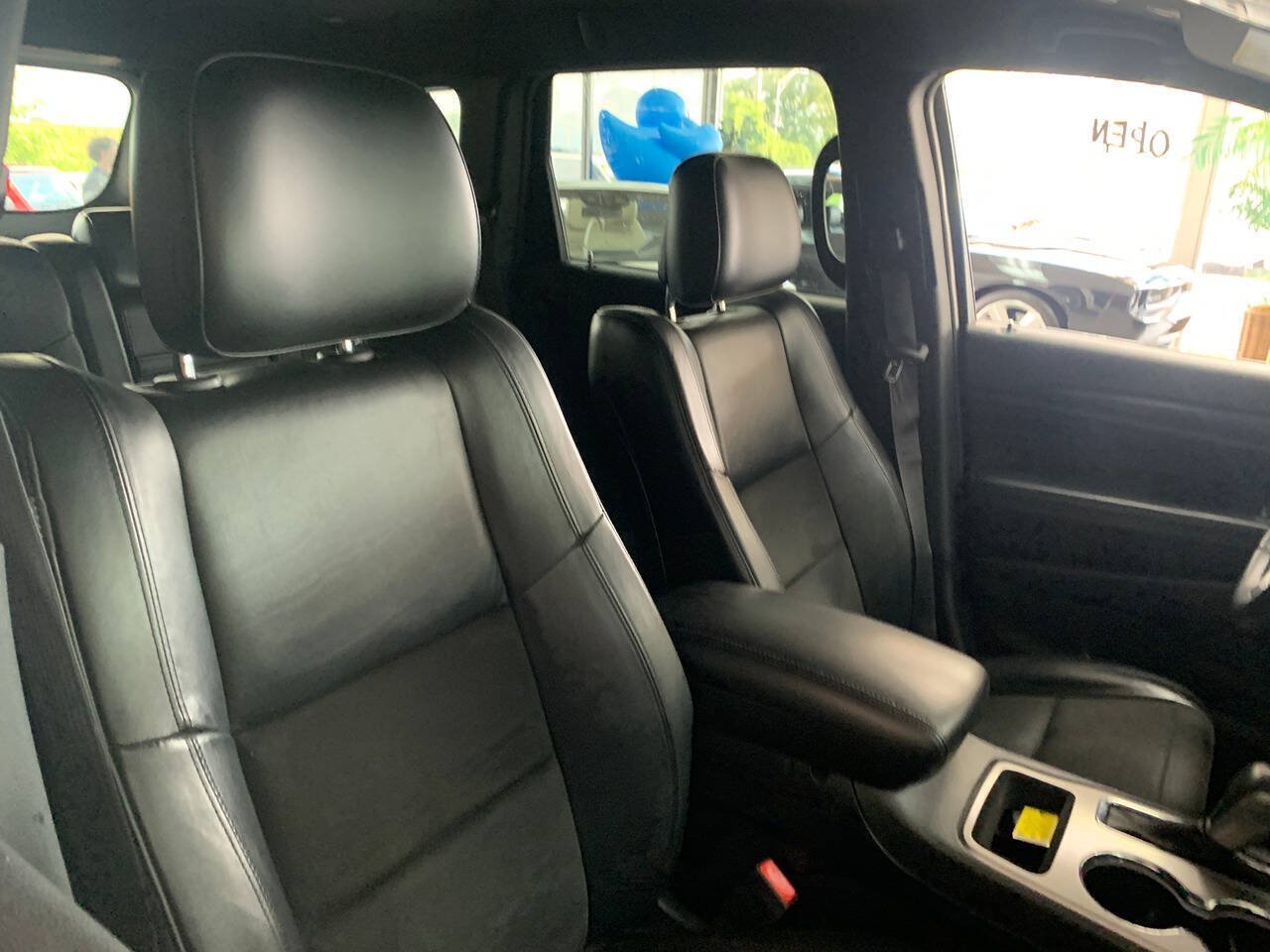 Used 2019 Jeep Grand Cherokee Altitude AWD/4WD image 14