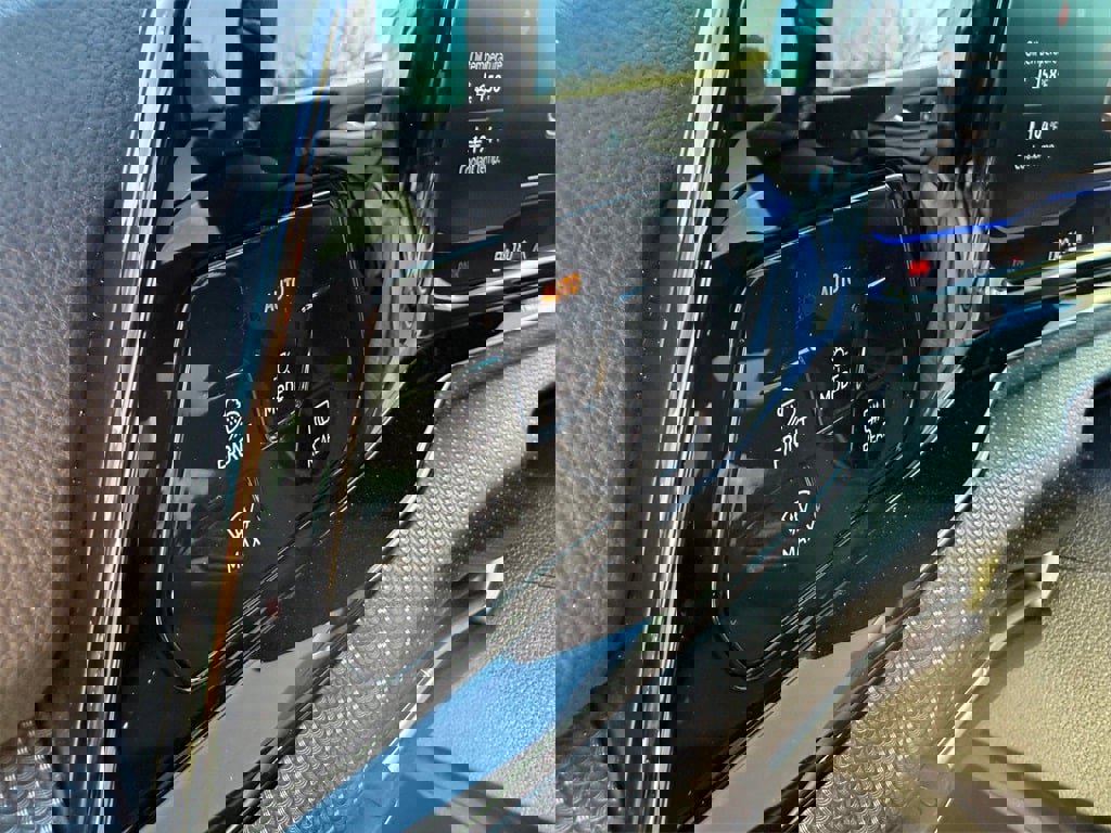 Used 2024 Volkswagen Golf R image 18