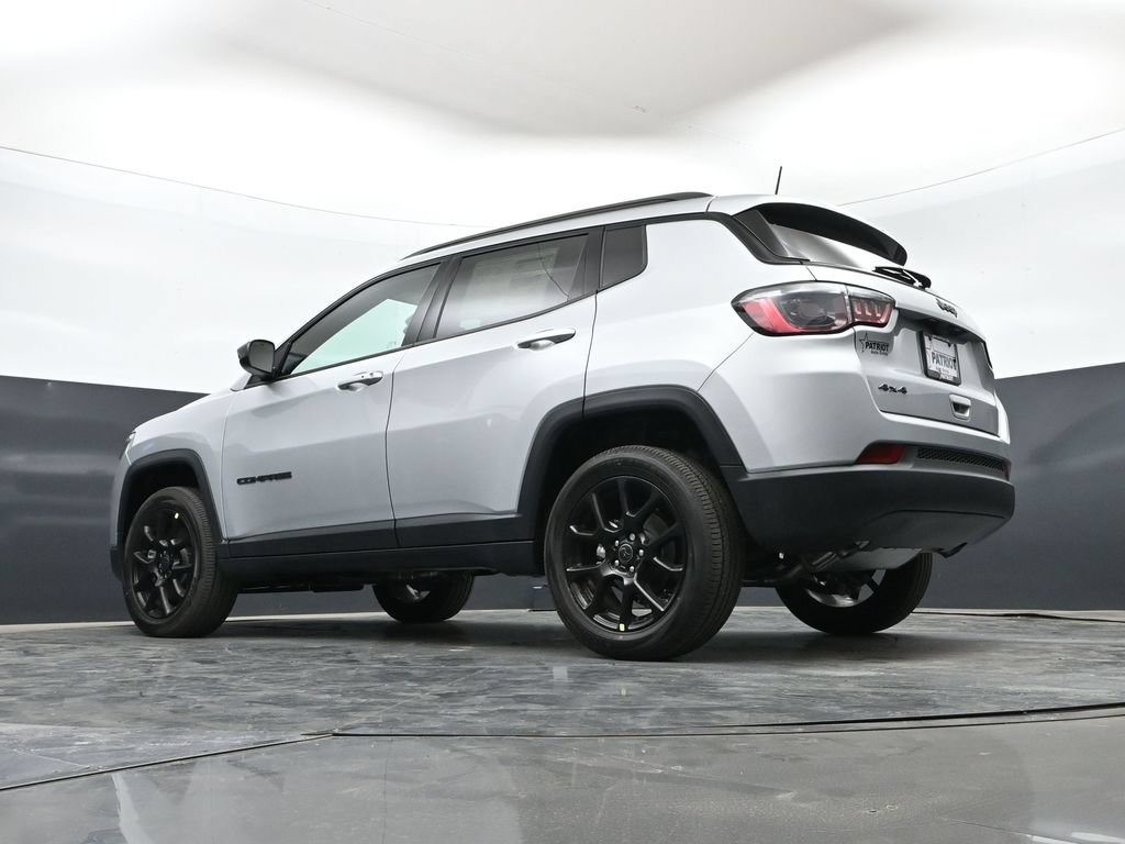 New 2026 Jeep Compass Latitude AWD/4WD image 34