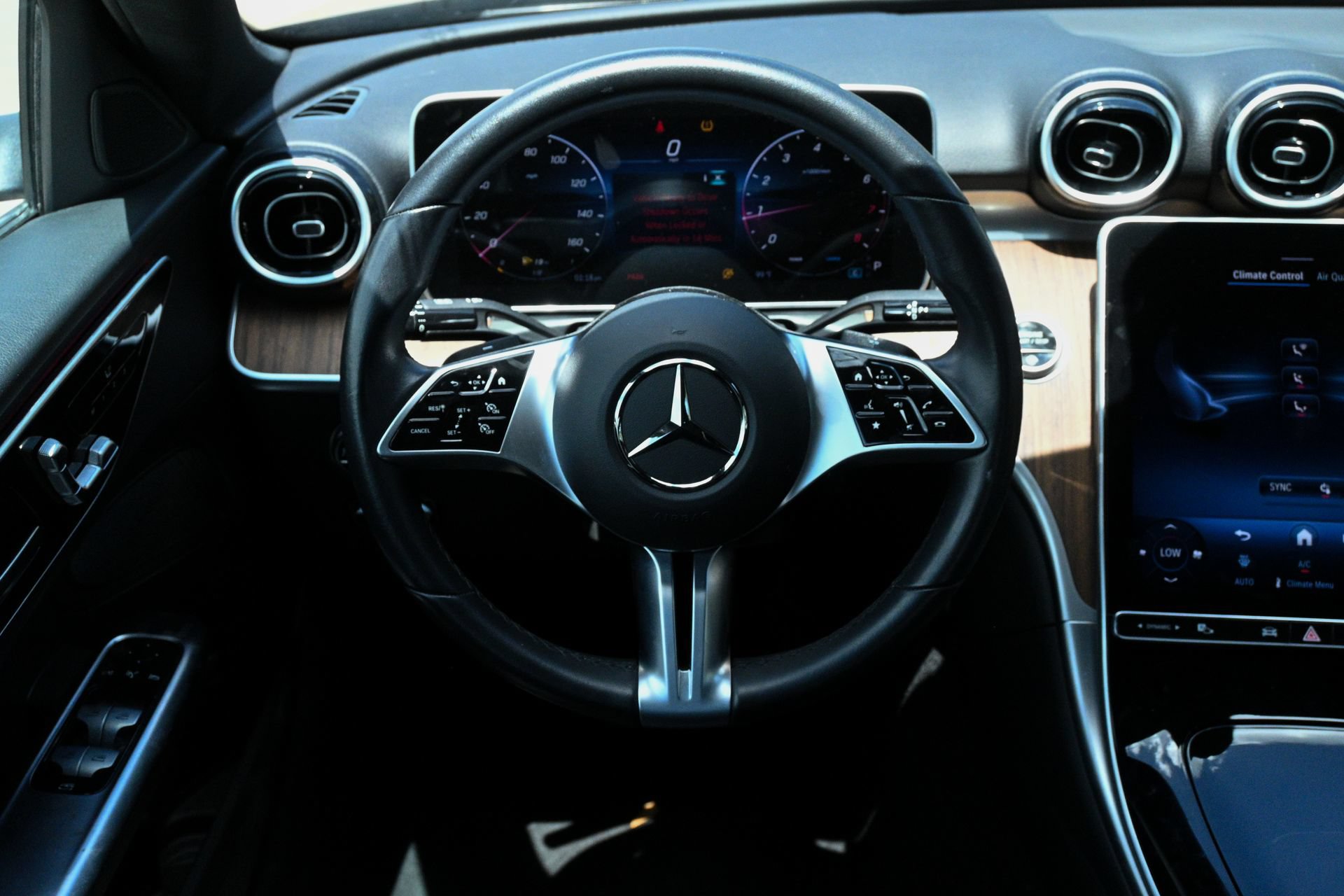 Used 2025 Mercedes-Benz C 300 Sedan image 11