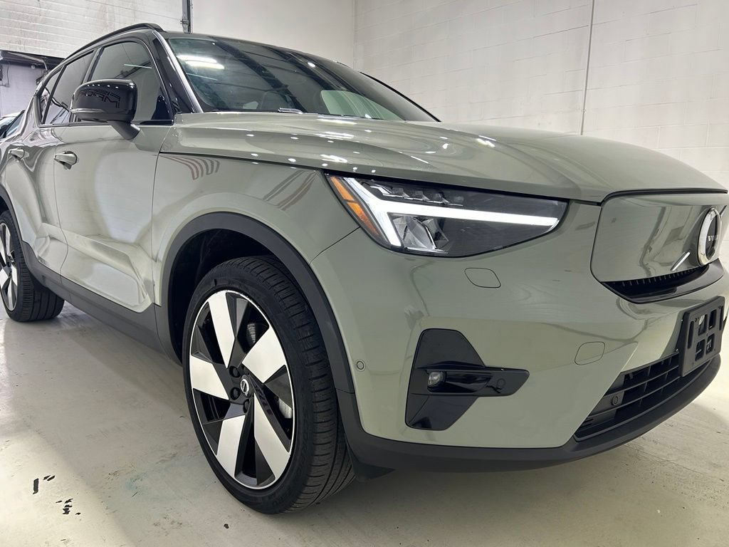 Used 2023 Volvo XC40 Recharge Ultimate AWD/4WD image 8