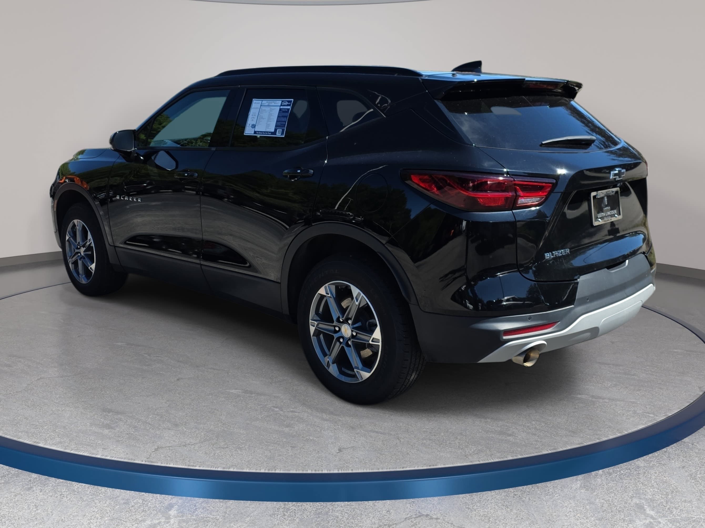 Used 2024 Chevrolet Blazer LT w/ Convenience Package FWD image 7