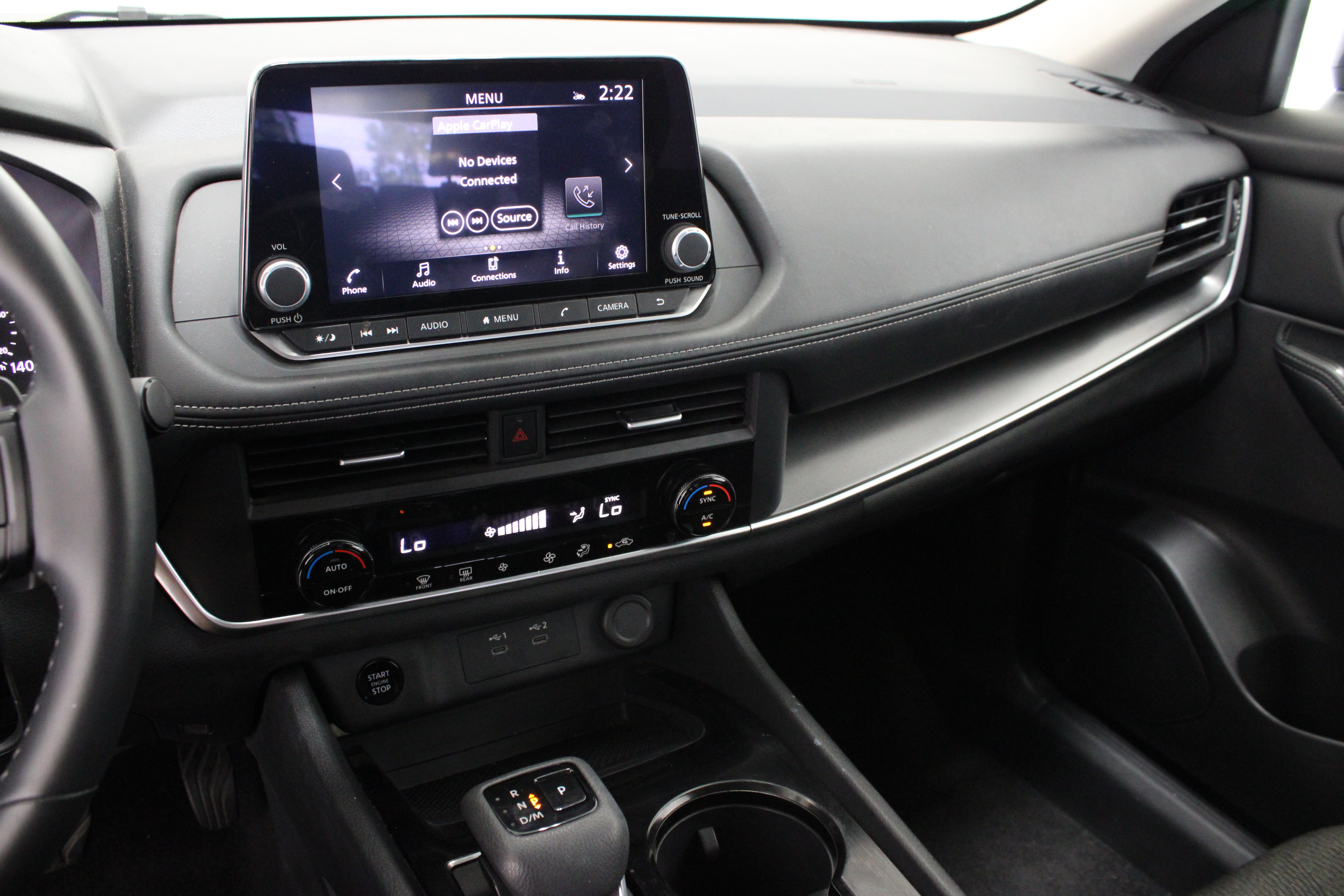 Used 2025 Nissan Rogue SV FWD image 16