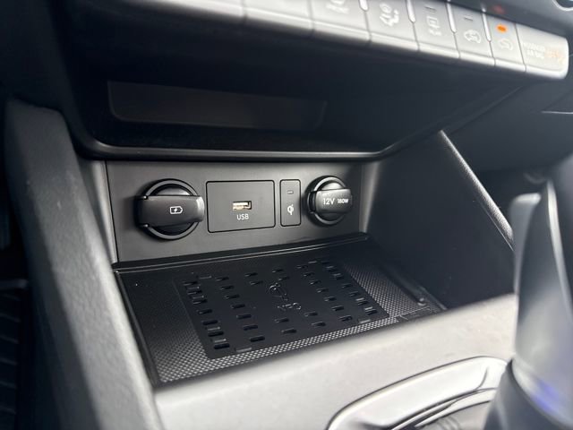 Certified 2023 Hyundai Kona SEL image 33