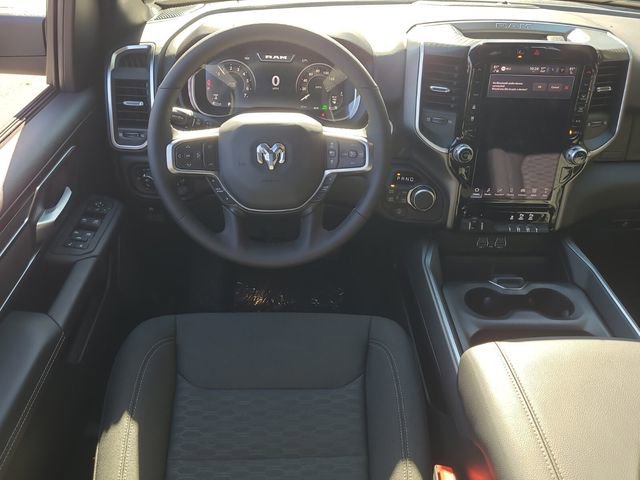 New 2026 RAM 1500 4x4 Crew Cab image 9