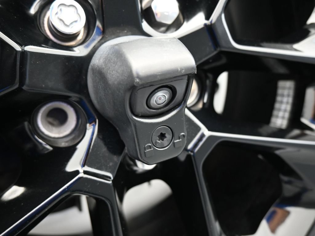 Used 2022 Jeep Wrangler Unlimited Sahara w/ Safety Group image 40