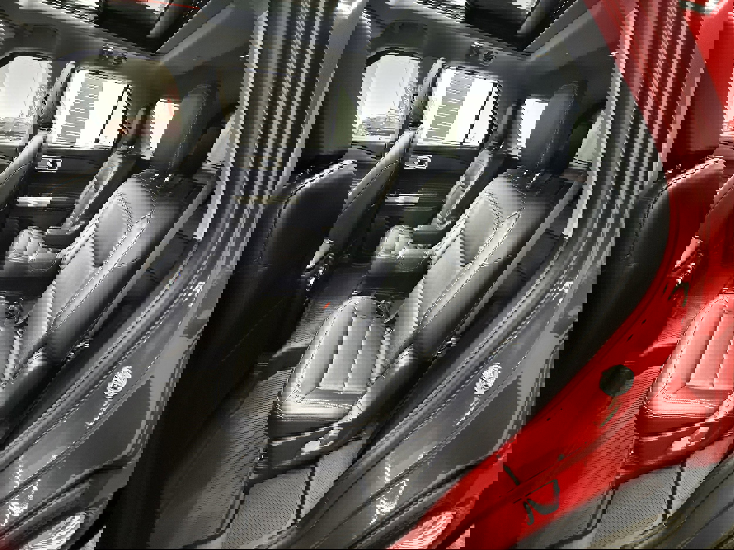 Used 2021 Ford Explorer Limited w/ Class III Trailer Tow Package image 23