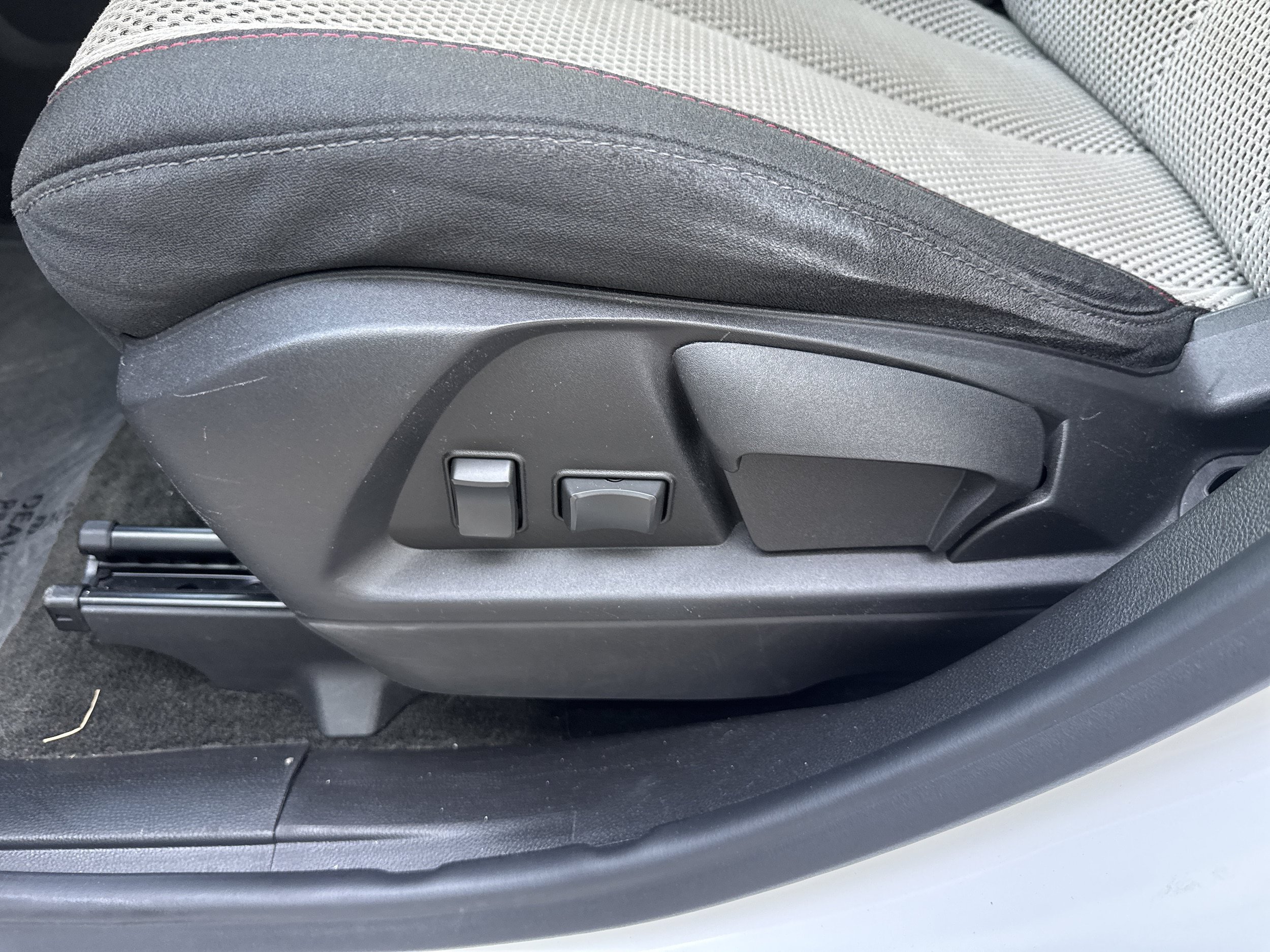 Used 2017 Chevrolet Equinox LS AWD/4WD image 6
