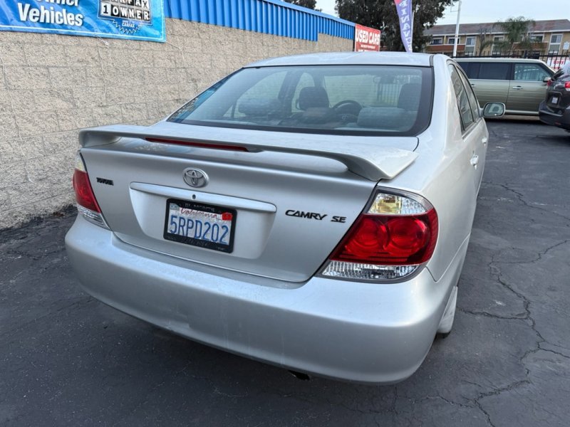 Used 2006 Toyota Camry LE image 4