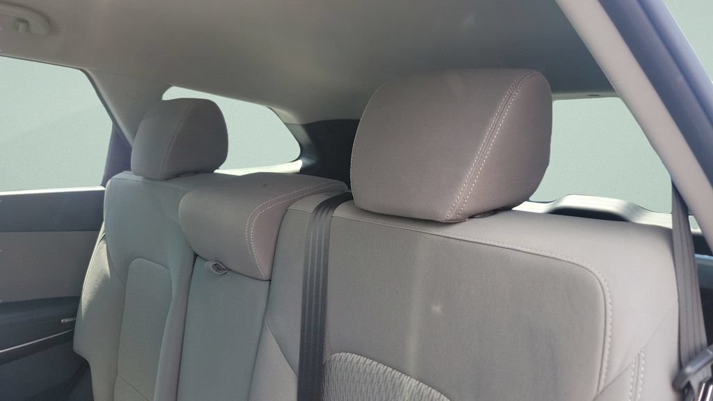 Used 2017 Hyundai Santa Fe SE FWD image 10