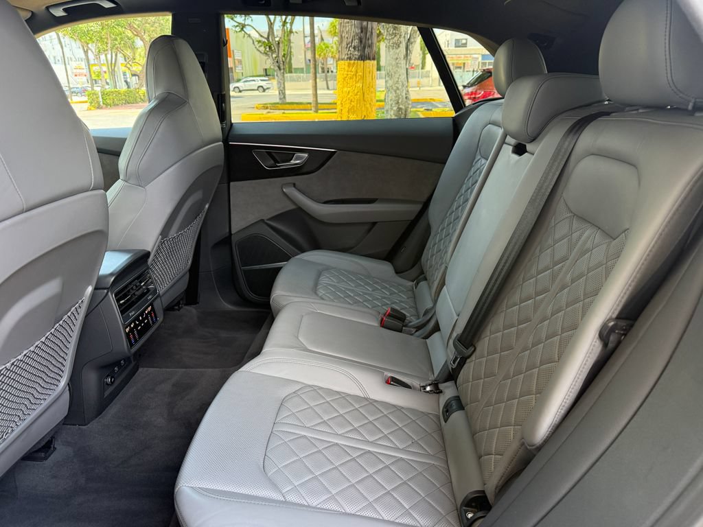 Used 2021 Audi SQ8 Premium Plus w/ Driver Assistance Package AWD/4WD image 20