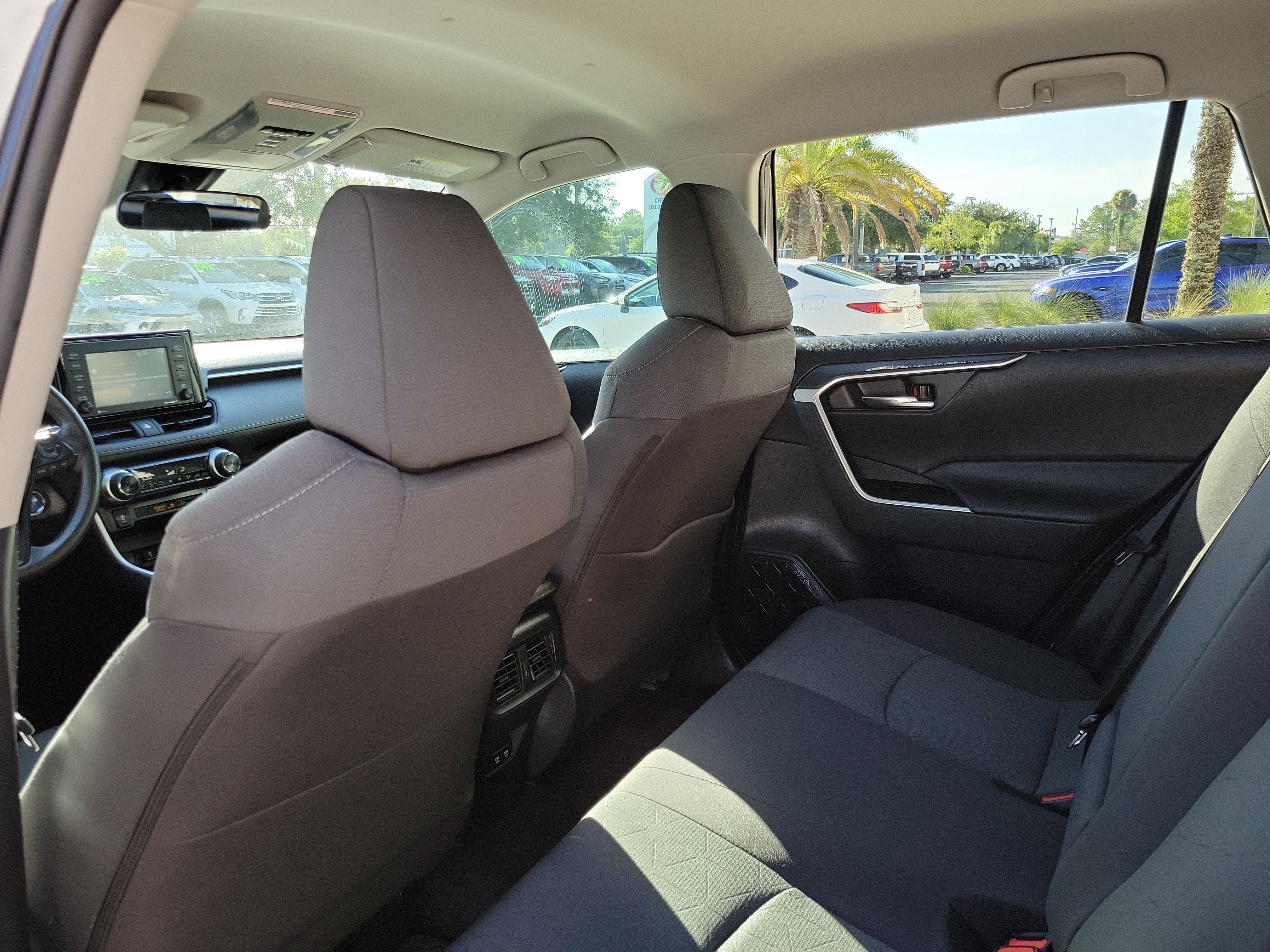 Used 2021 Toyota RAV4 XLE AWD/4WD image 26