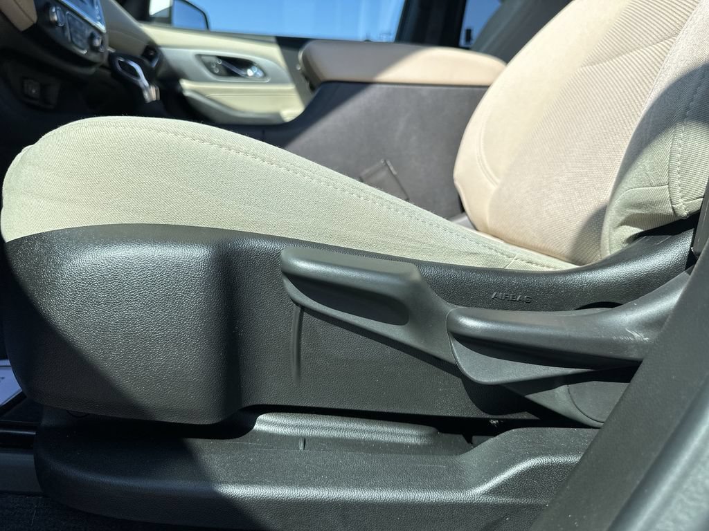 Used 2023 Chevrolet Traverse LS w/ Safety Package FWD image 18