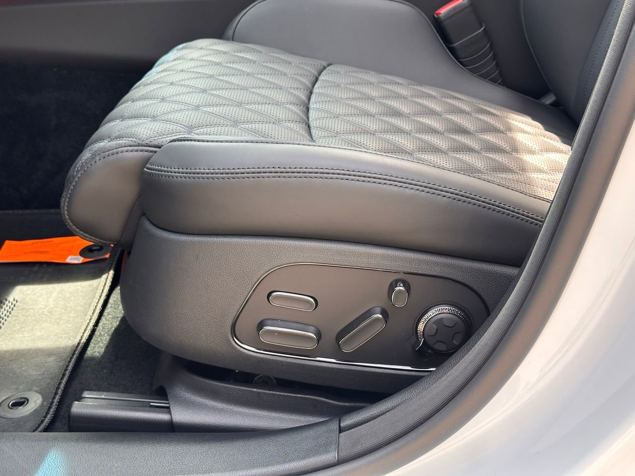 Used 2026 Genesis G90 3.5T Prestige image 27