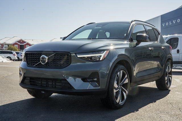 New 2026 Volvo XC40 B5 Ultra w/ Protection Package Premier image 3
